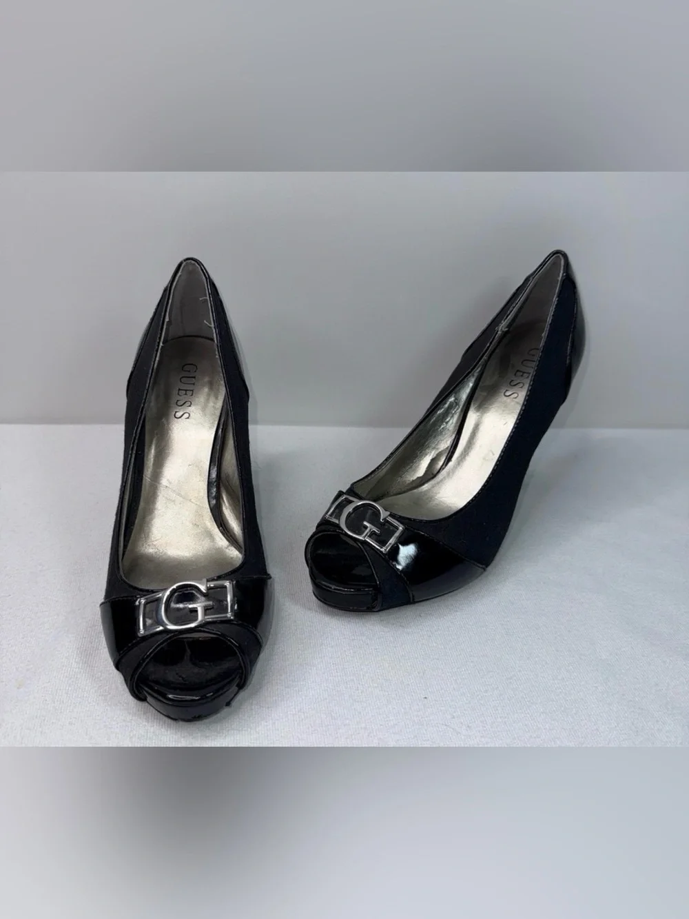 GUESS Black Peep-Toe Kitten Heel Pumps